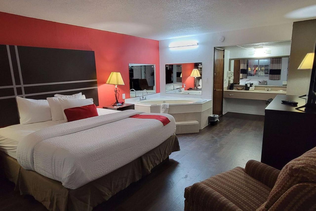 Ramada By Wyndham Mountain Home Εξωτερικό φωτογραφία